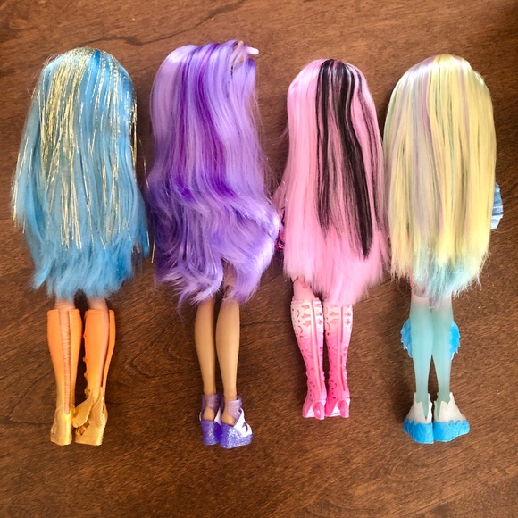 Monster High, Bundle, Skulltimate Secrets, 4 Dolls, 4 Lockers, & Accessories - Picture 4 of 11